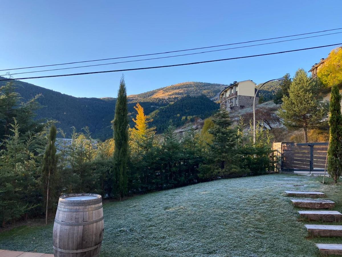 Panoramic Xalet La Molina Con Vistas Excelentes Villa Luaran gambar